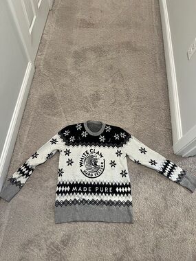 White Claw Holiday Sweater unisex size small